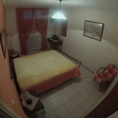 Lenas House Apartman Kanóni